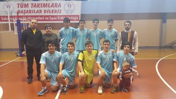 Gemlik İmam Hatip Lisesi Voleybol Takımı Türkiye Şampiyonası Yarı Finalinde