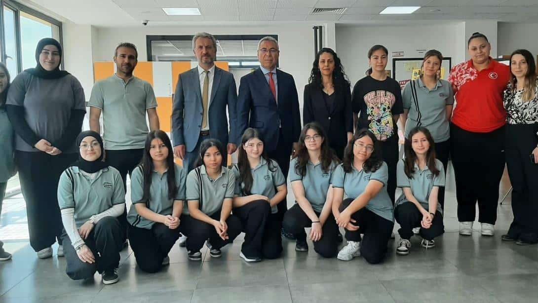 Umurbey Celal Bayar Mtal öğrencilerinin Yıl Sonu Sergisi Beğenildi